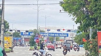 LÔ GÓC NGÃ 4 NAM TRÂN – MẶT TIỀN ĐƯỜNG LỚN 33M, ĐỐI DIỆN BẾN XE