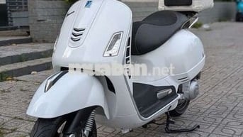 Xe máy Piaggio Vespa GTS 300 Quasar 2019