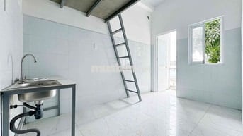 PHÒNG TRỌ GIÁ RẺ CÓ BAN CÔNG GẦN ĐH NGUYỄN TẤT THÀNH