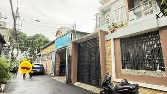 Hàng hiếm ở Bình Trưng Tây, Quận 2-2 Tầng-Sổ Riêng-Giá Mềm Cho Đầu Tư