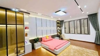 Thái Thịnh -Thịnh Quang 27m 4 tầng đẹp ở ngay 5.95 tỷ.