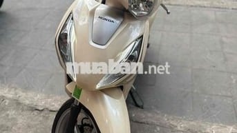 Honda Vision bản cổ điển đi 7000km  biển HN