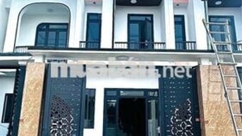 CẦN TIỀN XOAY VIỆC BÁN GẤP NHÀ MỚI XÂY NGAY CHỢ TÂN BÌNH –2TỶ450 – SHR