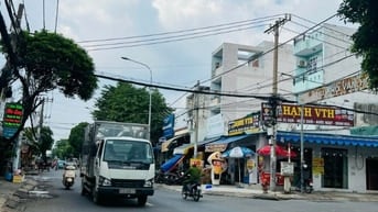 Nhà 4 Tầng, Kế Trường Tiểu Học Bình Trị 1, Hẻm 6m Thông, 60m2, 5.45 Tỷ