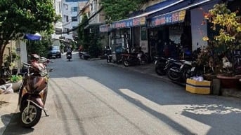 Bán nhà thích hợp xây căn hộ dịch vụ - Thành Thái - Quận 10 - Giá 15