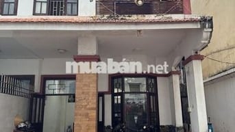 Bán nhà mặt tiền hẻm tại Quận 10, trung tâm TP.HCM