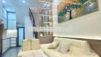 Giải Phóng - Oto đỗ ngoài cổng, 10m ra oto tránh, 32m x 5 tầng mới đep