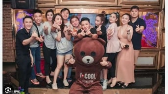 CẦN GẤP 1 NAM GIỮ XE QUÁN KARAOKE TỪ 07H-19H Ở LÊ THỊ HÀ - HÓC MÔN