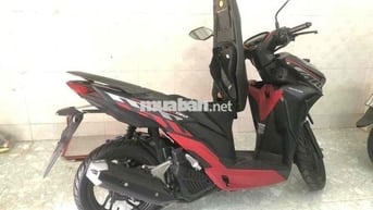Vario 150 màu đỏ đen trùm mền 2022