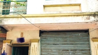 Cho thuê nhà 4 tầng cũ, DT 30m2 ở phố Tây Kết, phường Hồng Hà.