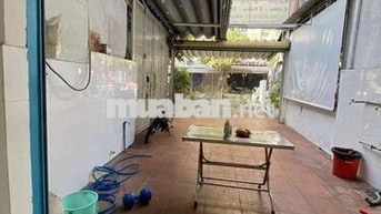 Cho Thuê Nhà Hẻm Xe Tải Tới Nhà + Trệt Suốt Có Gác Quang Trung GV