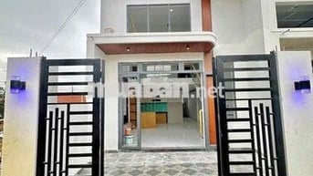 Chủ ngộp cần bán nhà gác lững ngay Cầu Tân Triều,