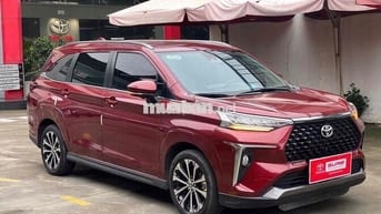 Toyota Veloz top màu đỏ zin 2024 giá thương lượng