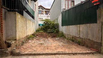 ĐẤT NGỌC THUỴ 122 TRIỆU/M2 - Ô TÔ VÀO - NGÕ THÔNG - HÀNG XÓM KHAI SƠN