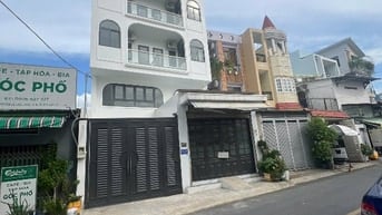 Nhà cấp 4 Lê Đức Thọ P6 1 xẹt đường thông 12m( dt 7,8 x 23m) dtcn 180m