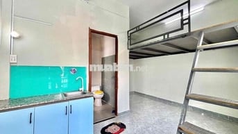 Phòng Trọ Giá Rẻ Bancol cua so Máy Lạnh