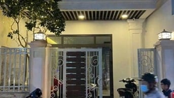 Nhà Mặt Phố Quan Nhân 84/92m2, 5 tầng, MT: 5 m, Q.Thanh Xuân, Hà Nội