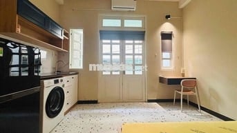 phòng studio ban công decor chẳng khác gì homestay