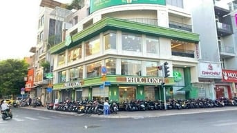 Góc 2 MT Hai Bà Trưng - Trần Quốc Toản; 240m2 (12 x 20); HĐT 300Triệu