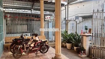 NHÀ CẤP4 DT KHỦNG 172m2 ngang 8M, TT HÓC MÔN - GIÁ TỐT GẤP BÁN