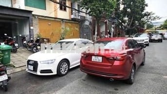 Mặt hẻm 12M Đường D5_4 x 18_8 Phòng làm việc, 6wc Giá 36Tr__Thang Máy