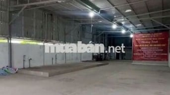 Kho diện tích 900m2 cần cho thuê với giá rẻ ở Hoàng Quốc Việt