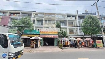 Nhà phố 5m x 23m. 3 tầng Có vỉa hè 9m Mặt tiền Nguyễn Thị Búp