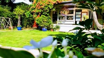 Tuyển bảo vệ cho trường mầm non