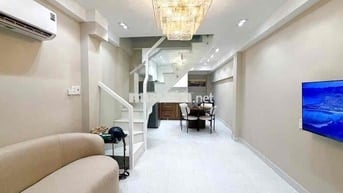 Hẻm Xe Hơi | Ngã Tư Hàng Xanh | 28M2 | Mới ở ngay full nội thất | Ở -