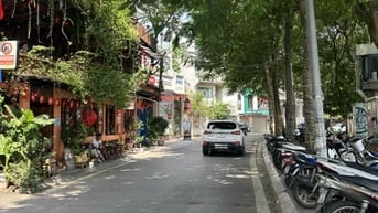 Mặt phố Trịnh Công Sơn, bán nhà 9 tầng, có hầm, thang máy, kinh doanh