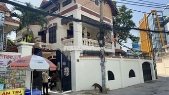 BIỆT THỰ SÂN VƯỜN, S SỬ DỤNG 400M2 SỐ 45 UNG VĂN KHIÊM QUẬN BÌNH THẠNH