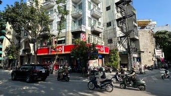 Binhbds cho thuê 3 tầng 3,4,5 mặt phố Tuệ Tĩnh view công viên