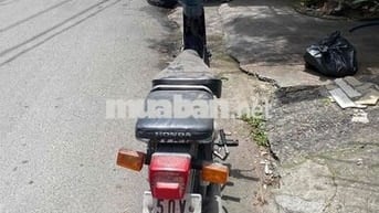 cub70 đèn vuông, máy nổ êm, còn cà vẹt gốc, gt roi