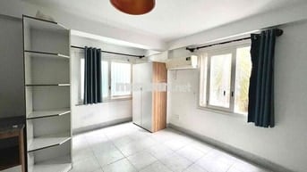 STUDIO 2 CỬA SỔ TRỜI KẾ ĐẠI HỌC VĂN HIẾN