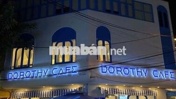 Sang nhượng quán cà phê trung tâm phố Hàn