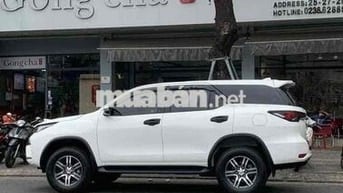 Toyota Fortuner 2021 2.4G 4x2 MT - 200000 km