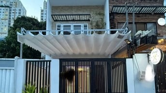 Bán nhà mặt tiền Nguyễn Văn Hưởng - Quốc Hương 4.5 x 18m. Giá 16,5 tỷ