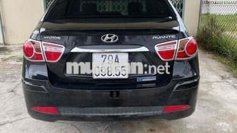 Bán xe ô tô Hyundai Avante 2015 số tự động màu đen