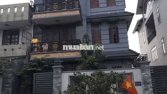 15 tỷ
Tl
 biệt thự đg tktq p Bình Hưng Hòa q Bt 
DT : 10m x20m