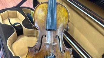 Con gái là h/s Nhạc viện , do chuyển lên size nên còn dư size 3/4 