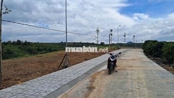 Đất nghĩ dưỡng 1000m2 sổ sẵn thổ cư giá chỉ 630 triệu ven Đà Lạt