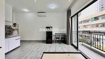 CĂN HỘ STUDIO BAN CÔNG GẦN ĐẠI HỌC VĂN HIẾN - TIỆN ĐI ĐẦM SEN