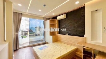 CHDV FULL NỘI THẤT-BAN CÔNG/CỬA SỔ SIÊU THOÁNG GẦN PARC MALL