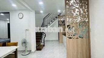 Nhà nguyên căn mới 3 phòng ngủ toilet riêng