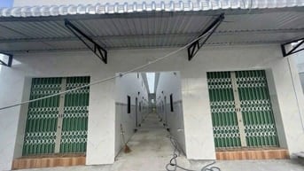 NGỘP TIỀN BÁN GẤP DẪY TRỌ VIETSING VSIP 1 ĐƯỜNG 8M 8 PHÒNG 20 TRIỆU/T