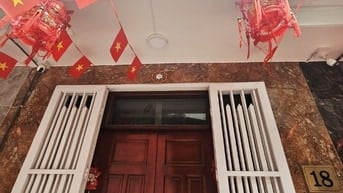 Bán nhà phố Minh Khai, Dt 45m2, 5t, mt 4m, mới đẹp ở ngay.