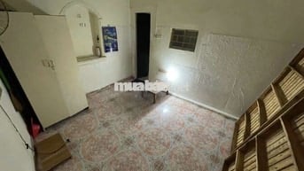 Còn 1 phòng trống tầng 3, nhà 4 tầng