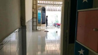 BÁN ĐẤT TẶNG NHÀ, ĐƯỜNG TÂN QUÝ, 4.4M*14M, NHỈNH 5TỶ