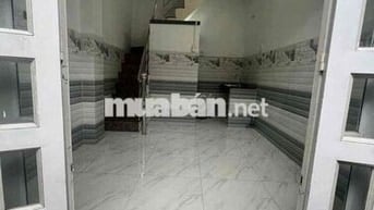 Nhà Bán .DT 3x5 .2 lầu .2 phòng .3 tolet . Kê khai 99 . mễ cốc p15 Q8