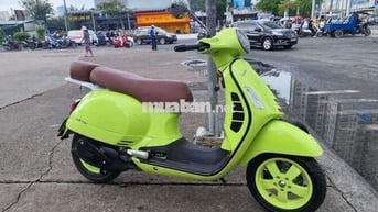 Vespa Ý - GTS 250cc phong cách lịch lãm